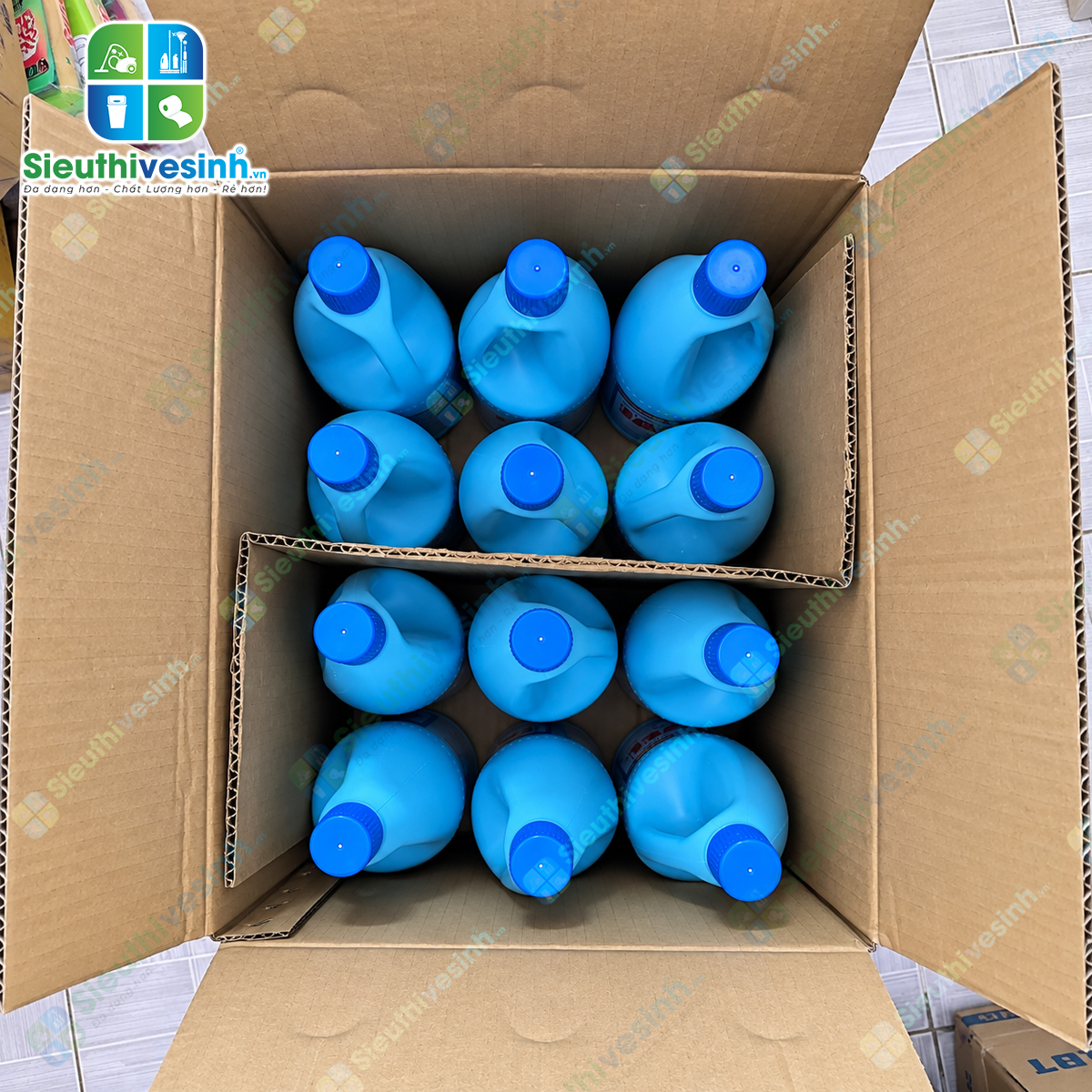 Nước Tẩy Trắng Quần Áo Lix Javel 1kg – hỗ trợ tẩy trắng quần áo trắng, xử lý vết ố vàng và vết bẩn cứng đầu.