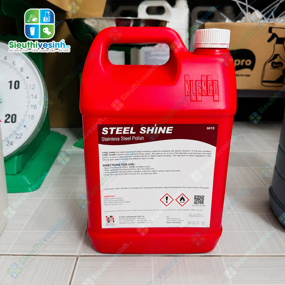 Klenco STEEL SHINE 5L giúp làm sạch, đánh bóng và bảo vệ bề mặt inox, thép không gỉ, nhôm và các kim loại, mang lại độ sáng bóng lâu dài.