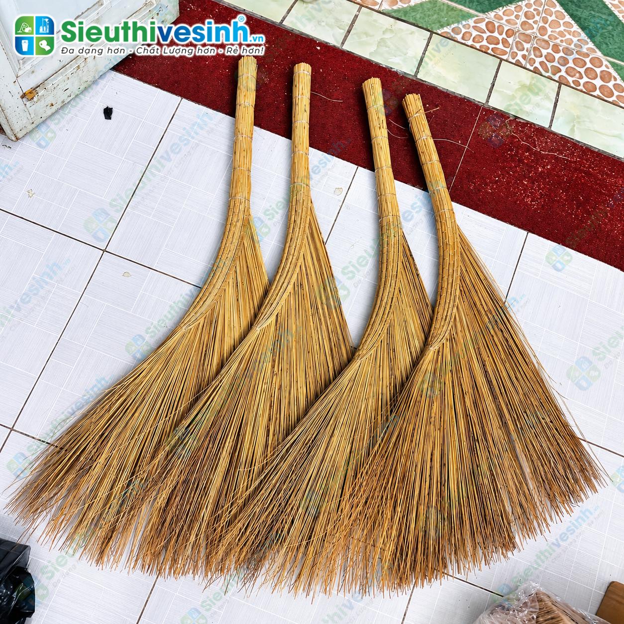 Chổi vệ sinh sân vườn