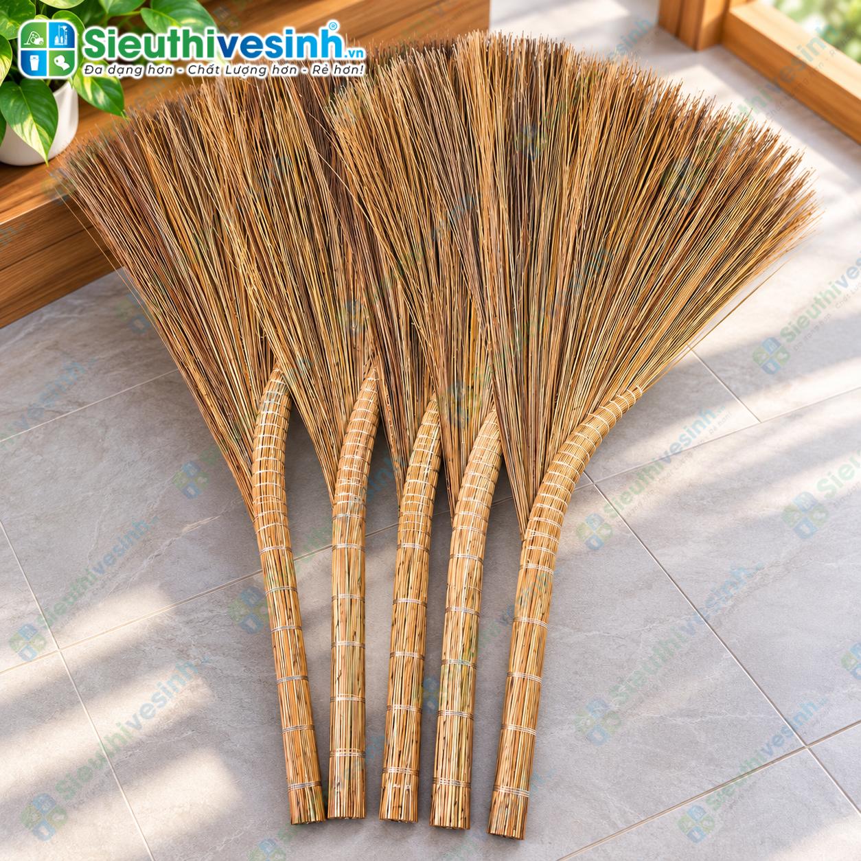 Chổi vệ sinh sân vườn
