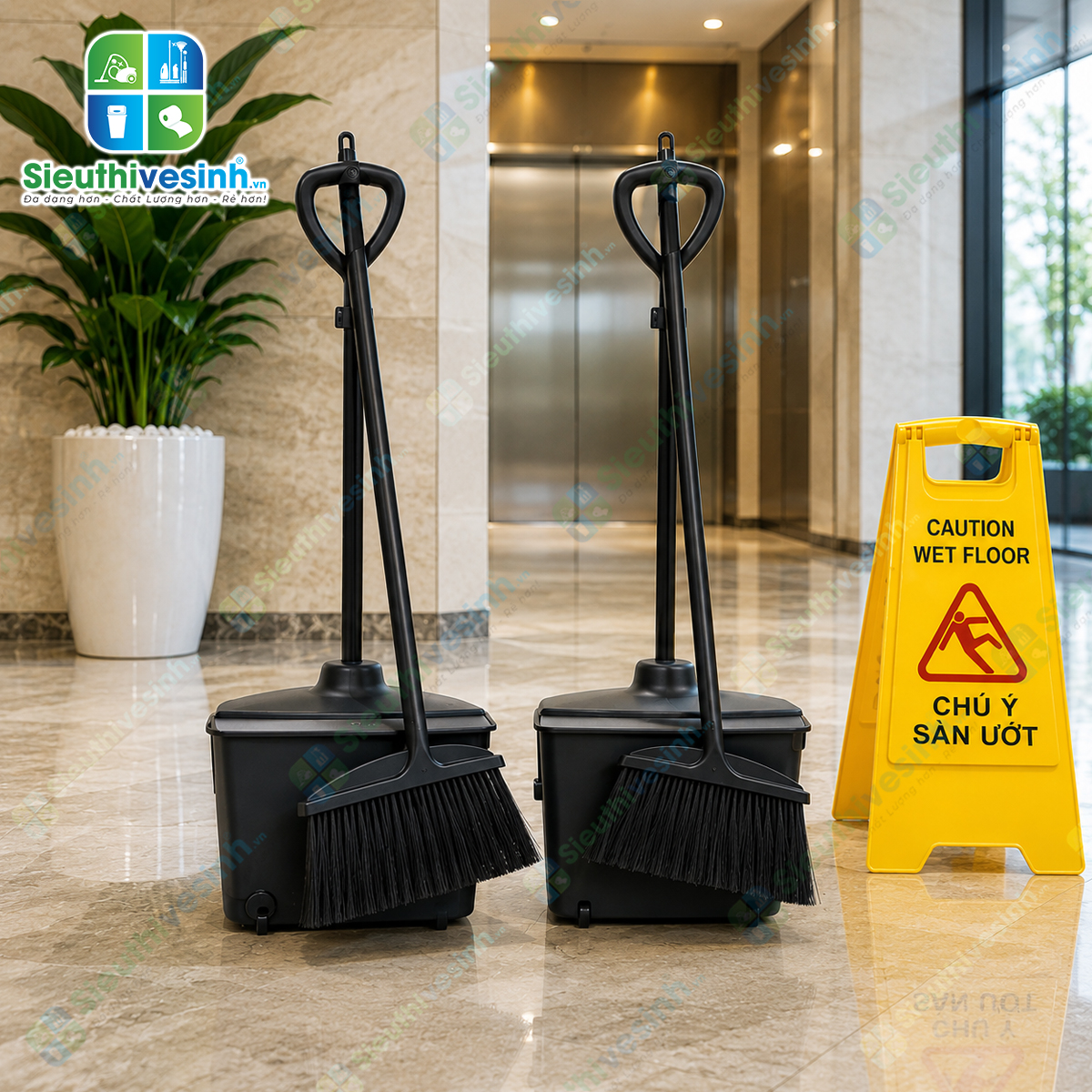 Bộ chổi và ky hốt rác có nắp đậy giúp quét, thu gom và chứa rác nhanh chóng, hạn chế bụi bẩn phát tán.