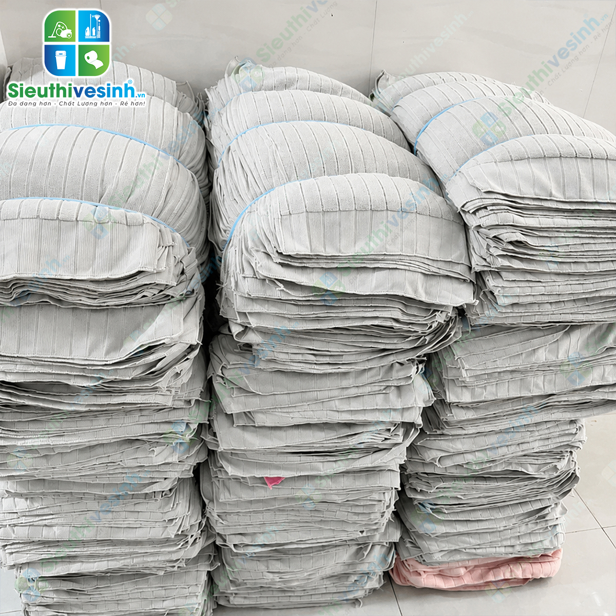 Khăn lau đa năng Microfiber 40x60cm khổ lớn với khả năng thấm hút nước nhanh, không đổ lông, lau sạch hiệu quả trên nhiều bề mặt khác nh