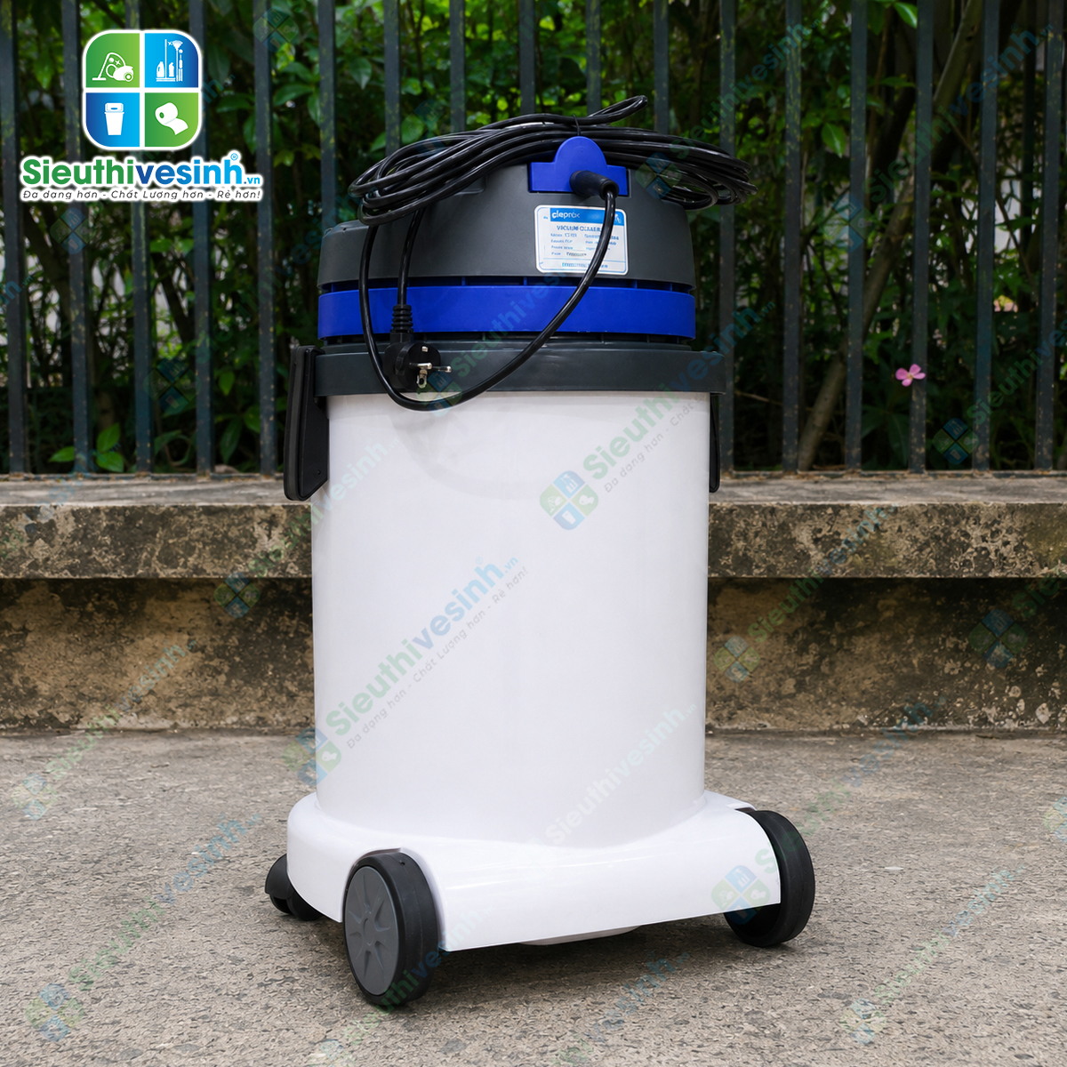 Máy hút bụi CleproX X-1/45 thùng nhựa dung tích 30 lít, công suất 1800W, chuyên dùng cho vệ sinh công nghiệp, hút bụi khô và hút nước hiệu quả.