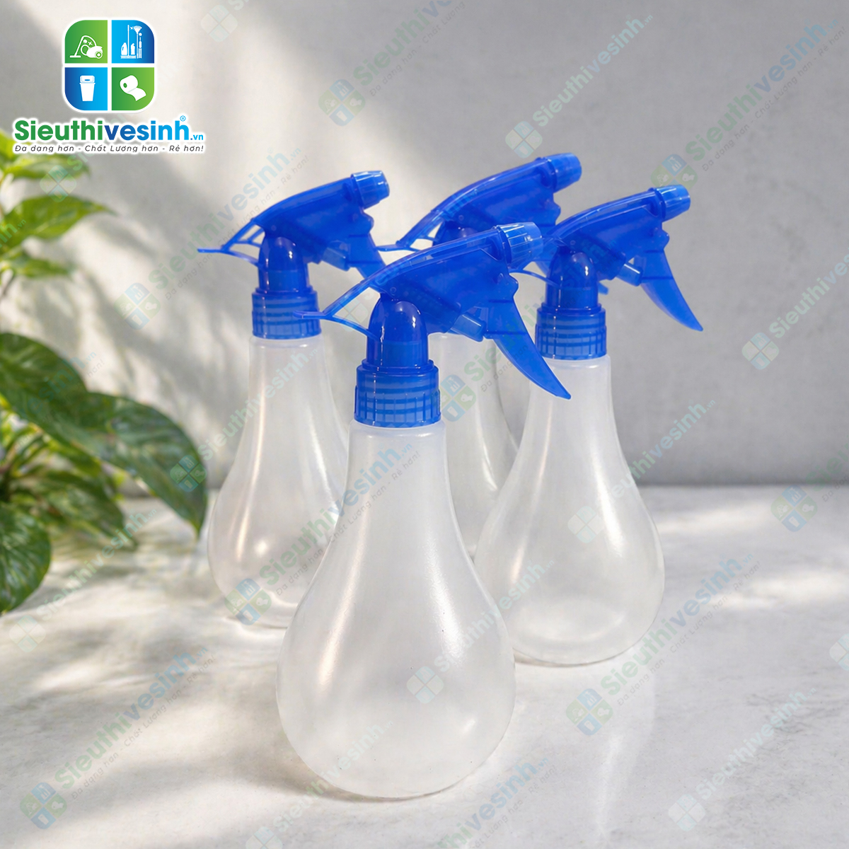 Bình xịt nước vòi xanh dung tích 500ml với đầu phun điều chỉnh tia và sương, phù hợp xịt nước, hóa chất vệ sinh và dung dịch khử khuẩn.